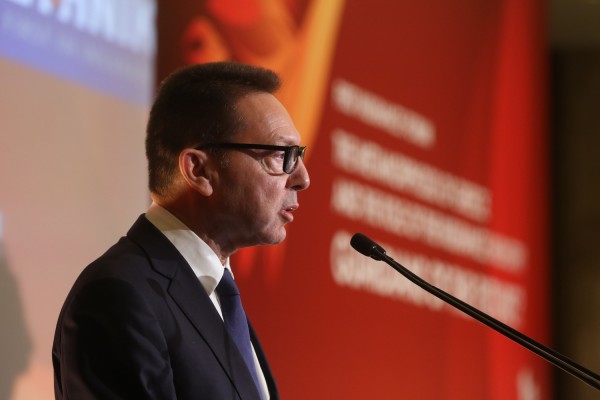 Βολές Στουρνάρα σε ΔΝΤ