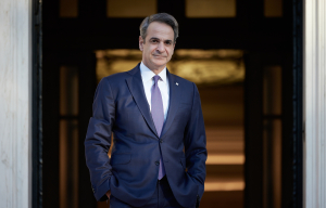 Μαξίμου: Επιχείρηση αναδιάταξη δυνάμεων