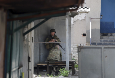 Ουκρανία: Οπισθοχώρησαν μέσα στο Σεβεροντονέτσκ οι υπερασπιστές του, σφοδροί οι ρωσικοί βομβαρδισμοί