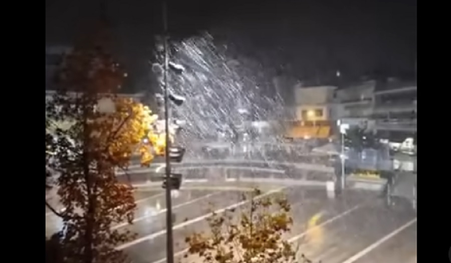 Έντονη χιονόπτωση στην Κοζάνη