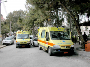 Πτώση νεαρού άνδρα από μπαλκόνι πολυκατοικίας στην Καλαμαριά