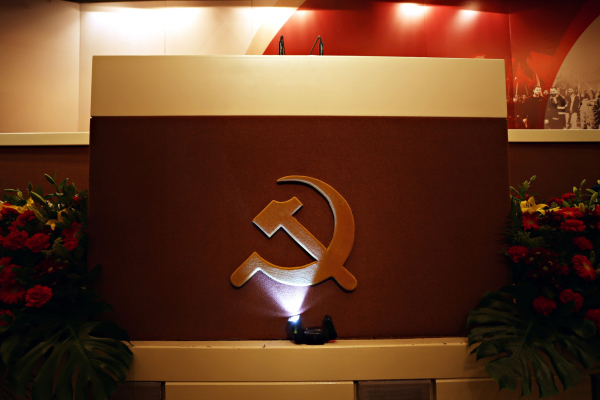 ΚΚΕ για ηλεκτρική διασύνδεση: Συνθλίβεται η ανάγκη του ελληνικού λαού για φθηνή ενέργεια