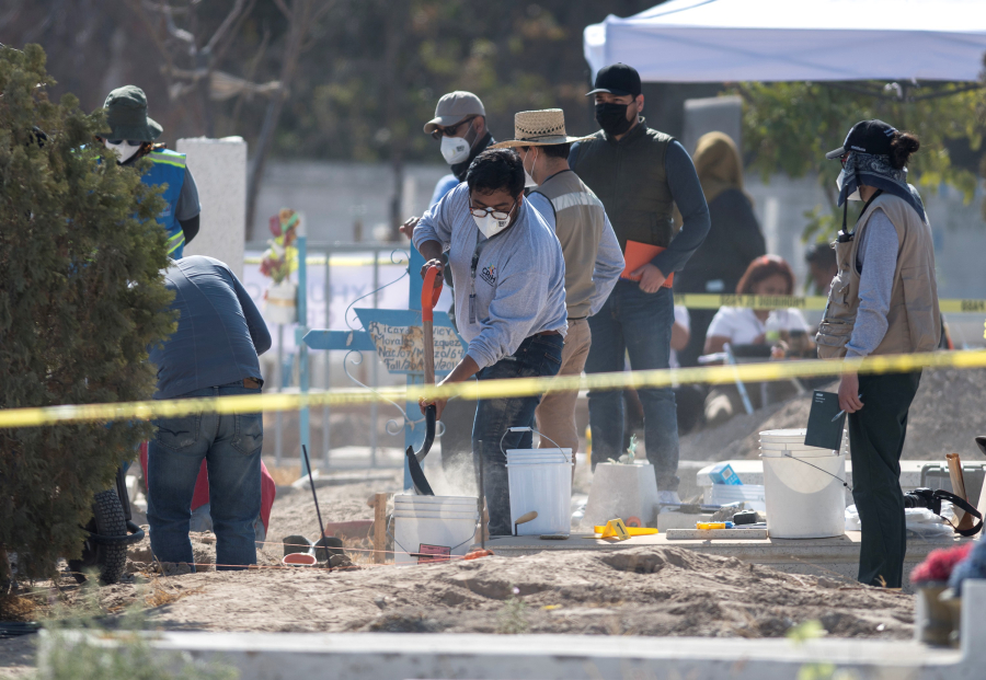 Φρίκη στο Μεξικό: Μητέρες εξαφανισθέντων βρήκαν ομαδικούς τάφους