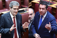 Βουλή: Αντιπαράθεση Γιαννούλη – Μηταράκη για την υποψηφιότητα Ακρίτα