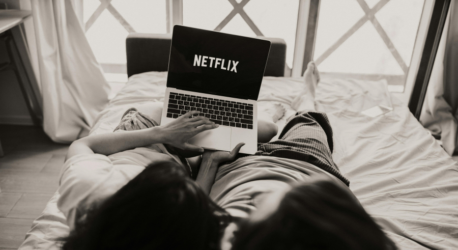 Netflix: Οι 5+1 άχαστες νέες σειρές του Αυγούστου