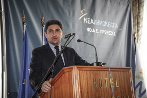 Αυγενάκης: Η κυβέρνηση έχει κουρελιάσει τους δημοκρατικούς θεσμούς