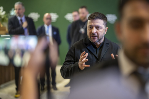 Ρωσία: «Κόλπο δημοσίων σχέσεων» η πρόταση Ζελένσκι για κατάπαυση του πυρός το Πάσχα