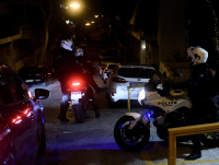 Πυροβολισμοί στον Βύρωνα: Ένας 43χρονος ο τραυματίας - Μεταφέρθηκε στο Λαϊκό