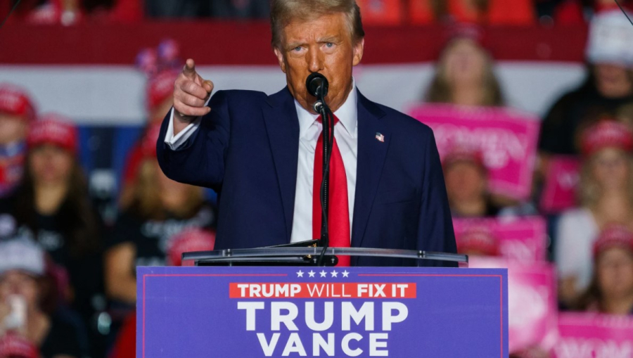 Τραμπ: Θα μειώσει τους δασμούς σε ξένα ανταλλακτικά για αυτοκίνητα εγχώριας κατασκευής