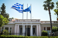 Τον κίνδυνο της α΄ κάλπης ξορκίζει το Μαξίμου