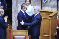Μητσοτάκης για Τασούλα: Αναλαμβάνει τον ρόλο του ως εγγυητής της δημοκρατικής ομαλότητας