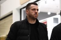 Αναχώρησε για Γαλλία η αποστολή του ΠΑΟΚ - «Βαρύ» το κλίμα στην άφιξη της ομάδας