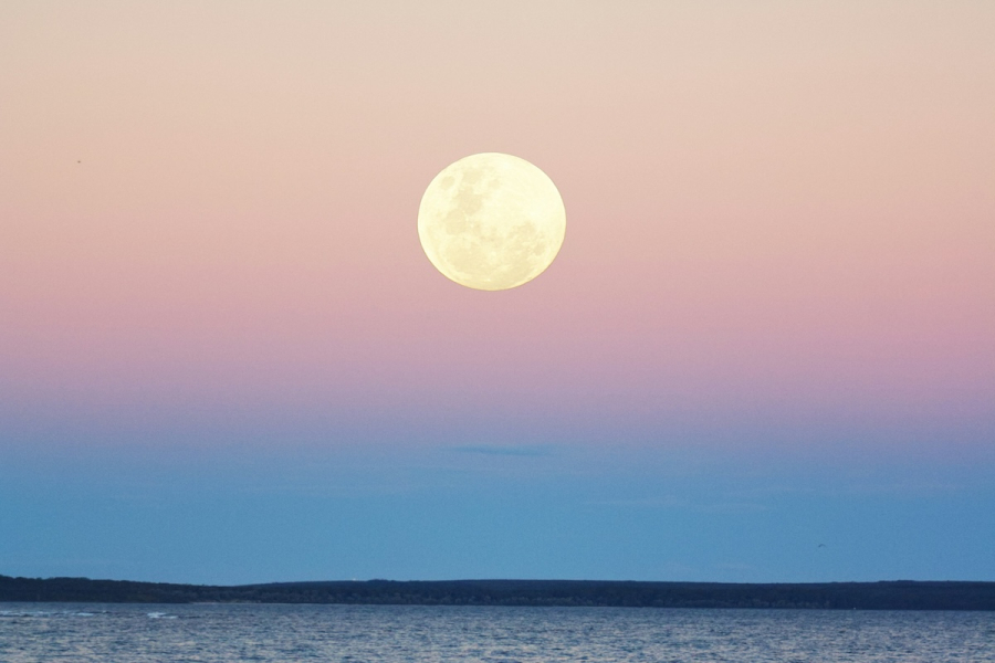 Πότε είναι η πανσέληνος Απριλίου 2025 – Για ποια ζώδια έρχονται κακά μαντάτα