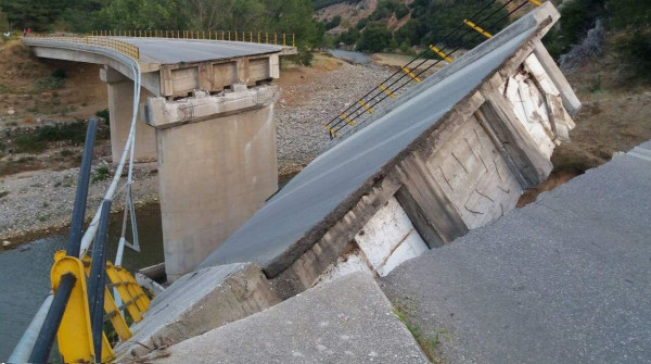 Κίνδυνος - θάνατος όσες γέφυρες χτίστηκαν στην Ελλάδα πριν το 1993