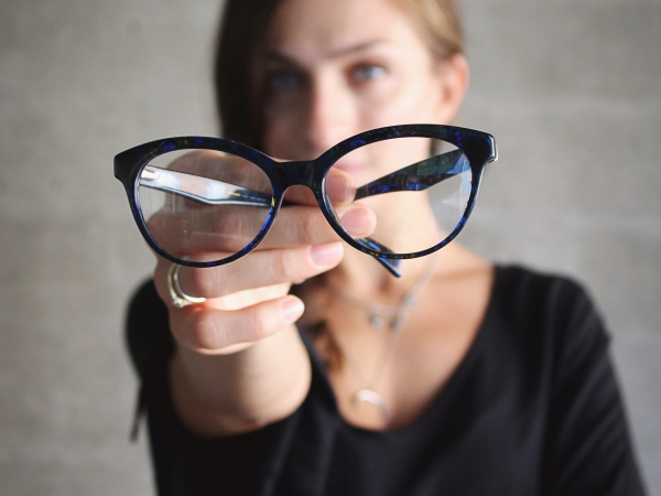 «Έξυπνα» γυαλιά «βουτάνε» στο μυαλό μας καθώς εργαζόμαστε