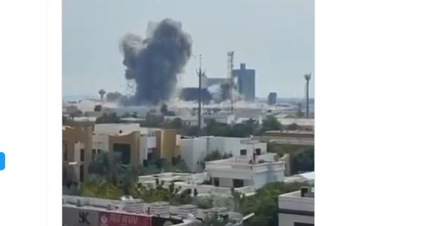 Η στιγμή της επίθεσης του Ιράν σε εγκαταστάσεις του 5ου στόλου των ΗΠΑ στο Μπαχρέιν