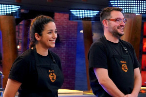 MasterChef 5: Αποχώρηση με κλάματα, παίκτρια πέταξε τις παρασκευές της στα σκουπίδια (βίντεο)