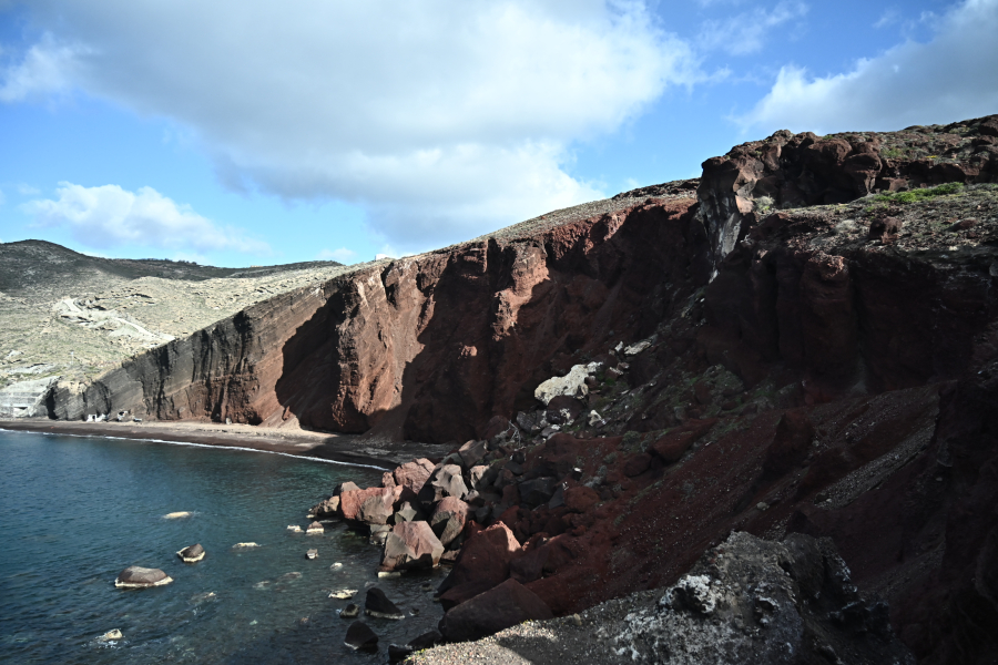 Συνολάκης για ηφαίστειο Σαντορίνης: «Ίσως μάγμα έχει αρχίσει να προχωράει μέσα στη Γη»