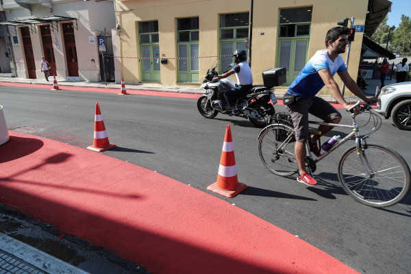 Μεγάλος Περίπατος: Επεκτείνεται και στην Ερμού – Ξεκίνησαν οι εργασίες (pics)