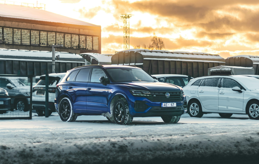 «Χριστουγεννιάτικο θαύμα» στη VW παρά τις περικοπές 35.000 θέσεων εργασίας