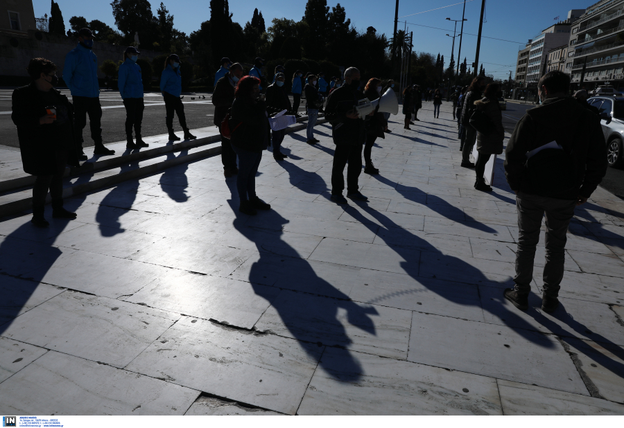 Συμβάσεις κατά παραγγελία: Πώς θα εργάζεται ο εργαζόμενος, μισθός και ώρες εργασίας