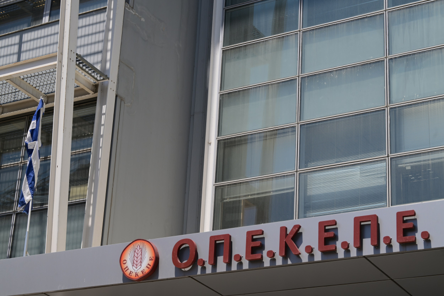 ΟΠΕΚΕΠΕ - Τσουκαλάς: Η Ευρωπαϊκή Εισαγγελία έπιασε την κυβέρνηση της ΝΔ με τη γίδα στην πλάτη