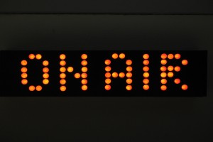 Απολύσεις στο «Κόκκινο» - Τετράωρη στάση εργασίας στο ραδιοφωνικό σταθμό
