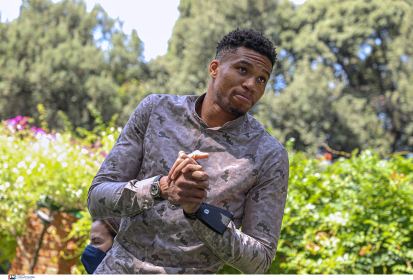 Εξαγορά του Village Cinema Ρέντη από Premia και Αντετοκούνμπο