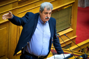 Καταγγελία Πολάκη για καθυστέρηση χειρουργείου σε νεογνό