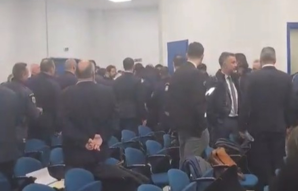 Ζωή Κωνσταντοπούλου: Δημοσίευσε βίντεο «από την άσκηση βίας κατά του Πάνου Ρούτσι από αστυνομικούς»