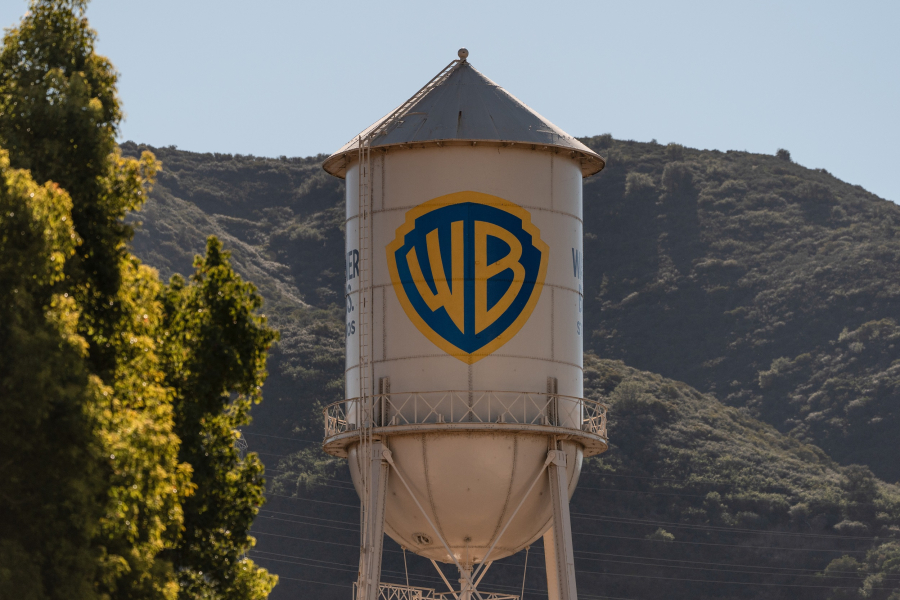 Εχθρική προσφορά εξαγοράς της Paramount για τη Warner Bros, μετά τη συμφωνία με το Netflix