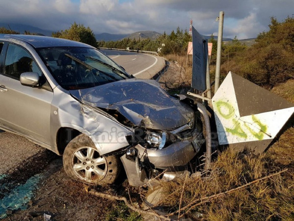 Άγιο είχε οδηγός στον Δομοκό - Τούμπαρε το ΙΧ στις στροφές (pics)