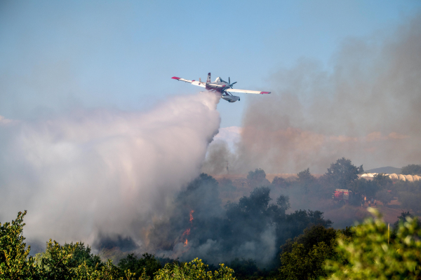 Πολύ υψηλός κίνδυνος για φωτιά σε Αττική, Πελοπόννησο, Στερεά Ελλάδα, Κρήτη, Βόρειο Αιγαίο και Κυκλάδες