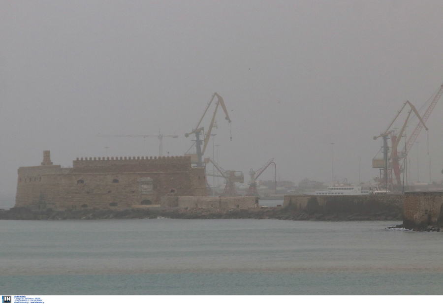 «Πνίγει» την Κρήτη η αφρικανική σκόνη, συστάσεις για τη δημόσια υγεία