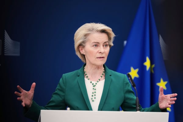 Η ΕΕ προσφέρει στον Τραμπ μηδενικούς δασμούς σε βιομηχανικά προϊόντα
