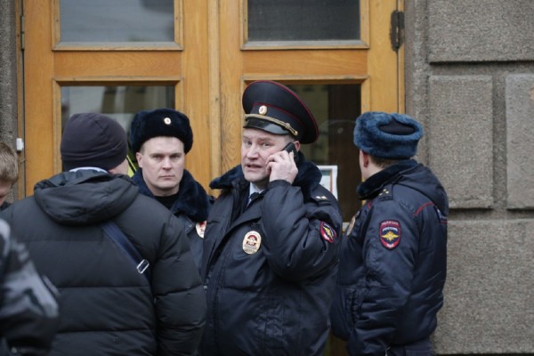 Έφηβος άνοιξε πυρ σε σχολείο της Μόσχας