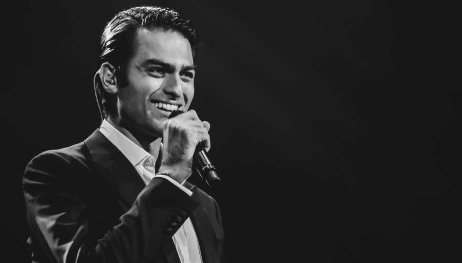 Ματέο Μποτσέλι στο Dnews: «Με το επίθετο που έχω βρίσκομαι διαρκώς κάτω από έναν προβολέα»