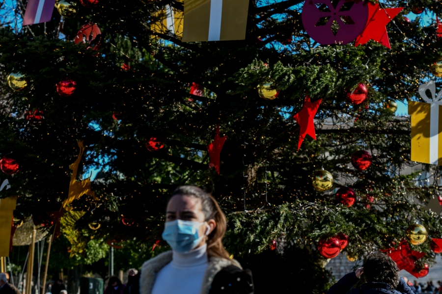 Τζανάκης: «Πιστεύουμε ότι το ταβάνι θα είναι οι 750-800 διασωληνωμένοι» (βίντεο)