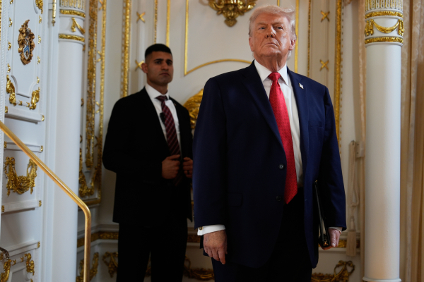 Τραμπ: «Ουδέν σχόλιο» στην απόκτηση της Γροιλανδία με τη βία - «Η Ευρώπη να ασχοληθεί με την Ουκρανία»