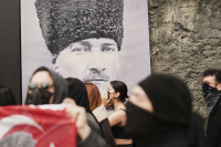 Με άγρια καταστολή προσπαθεί να φιμώσει την αντιπολίτευση ο Ερντογάν: Συνέλαβαν και τον δικηγόρο του Ιμάμογλου