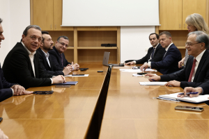 Συνάντηση Φάμελλου με την Ελληνική Ένωση Τραπεζών
