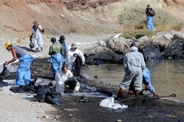 Το υπουργείο Υγείας θα ανακοινώσει πότε θα είναι κατάλληλες για κολύμπι οι ακτές της Αττικής