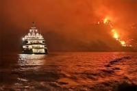 Φωτιά στην Ύδρα: Προφυλακίστηκαν ο πλοίαρχος και ο υποπλοίαρχος της Περσεφόνης