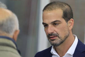 Γαβριήλ Σακελλαρίδης: Η σύμπραξη με τον ΣΥΡΙΖΑ είναι καρικατούρα Λαϊκού Μετώπου