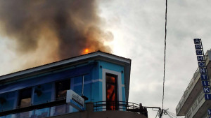 Συναγερμός στα Χανιά: Φωτιά σε κατάστημα στο κέντρο της πόλης