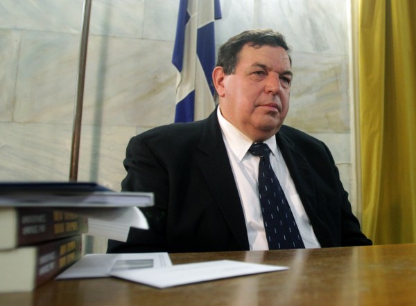 Ανοικτό το ενδεχόμενο να ηγηθεί κόμματος ο Στρατηγός εν αποστρατεία Φ. Φράγκος