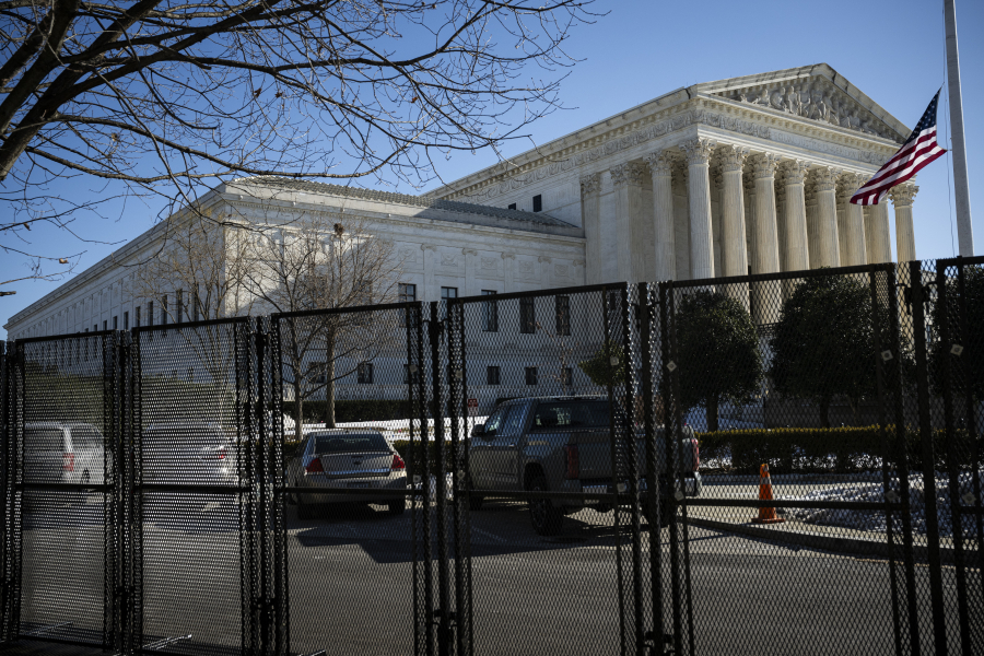 Ορκωμοσία Τραμπ: Πρωτοφανή μέτρα ασφαλείας - Ελεύθεροι σκοπευτές, drones και κάγκελα παντού