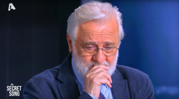 «The Secret Song»: Ξέσπασε σε λυγμούς ο Σμαραγδής για την απώλεια της γυναίκας του - «Δεν της άξιζα»