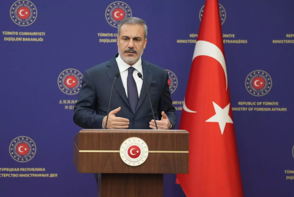 Χακάν Φιντάν: «Οι σχέσεις με την Ελλάδα εξελίσσονται προς θετική κατεύθυνση» - Τι δήλωσε για Κύπρο