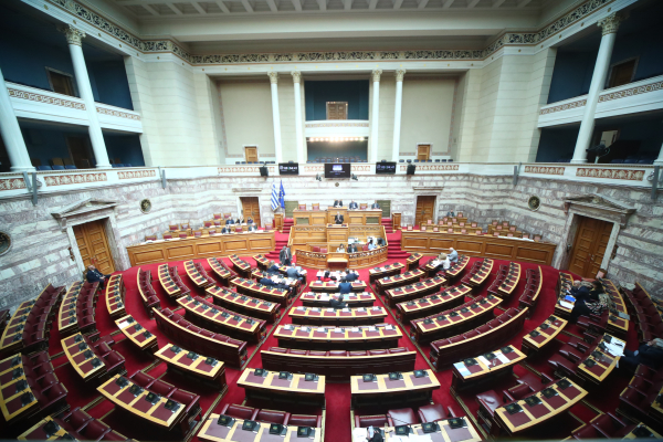 Μετά τη Χούντα και η Χρυσή Αυγή ήθελε ασυμβίβαστο βουλευτή - υπουργού